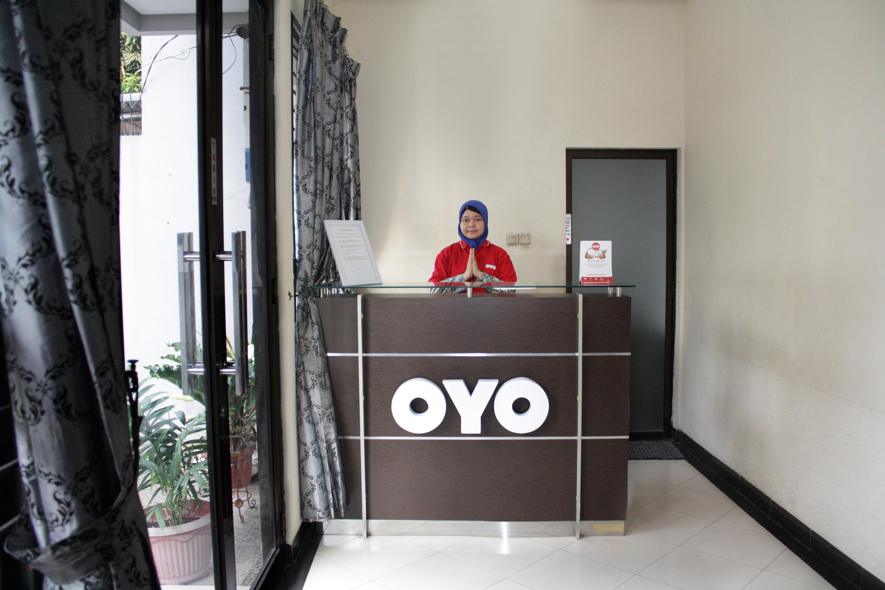 Oyo 148 Cempaka Place Homestay Jakarta Exterior foto